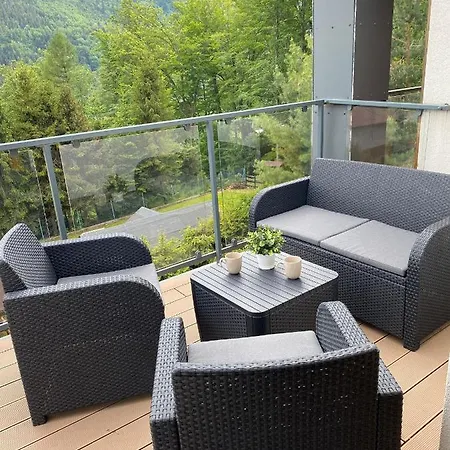 Skandynawski 2-poziomowy Sauna Jacuzzi Apartment *
